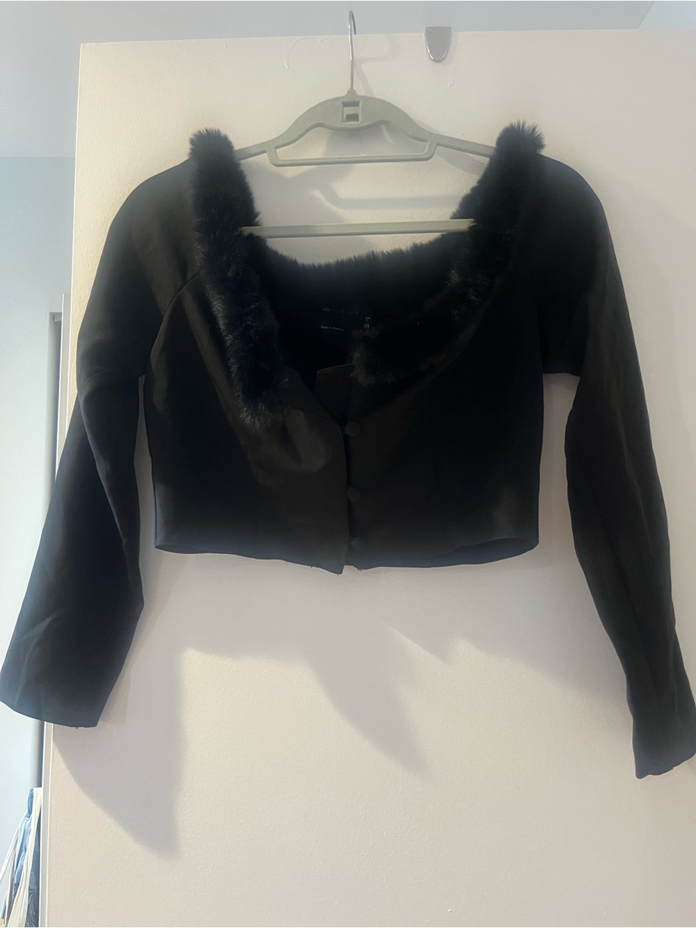 Black Faux Fur-Trim Cropped Women's Top